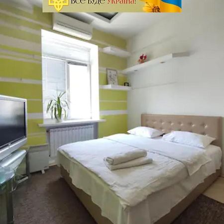 Студія На Майдані Незалежності Kiev Buitenkant foto